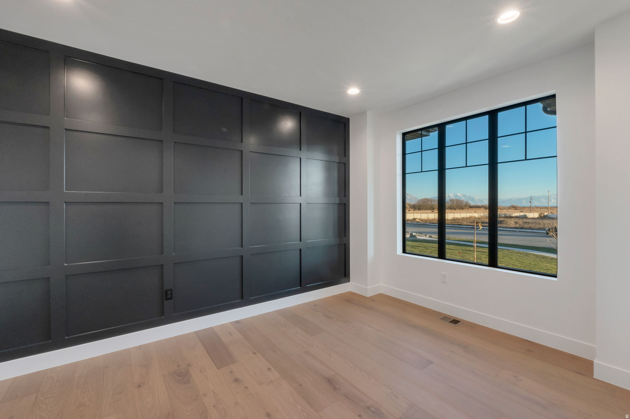 GRANDEUR ESTATES - Residential