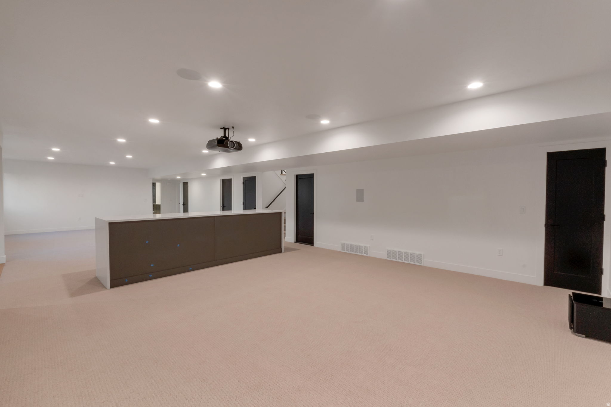 GRANDEUR ESTATES - Residential