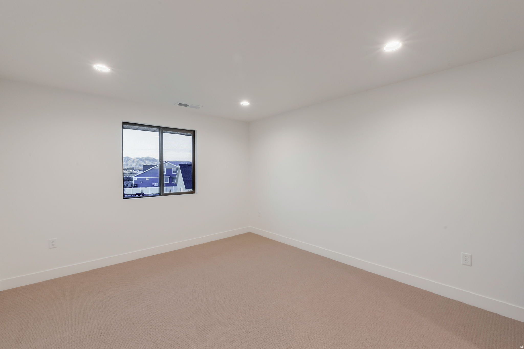 GRANDEUR ESTATES - Residential