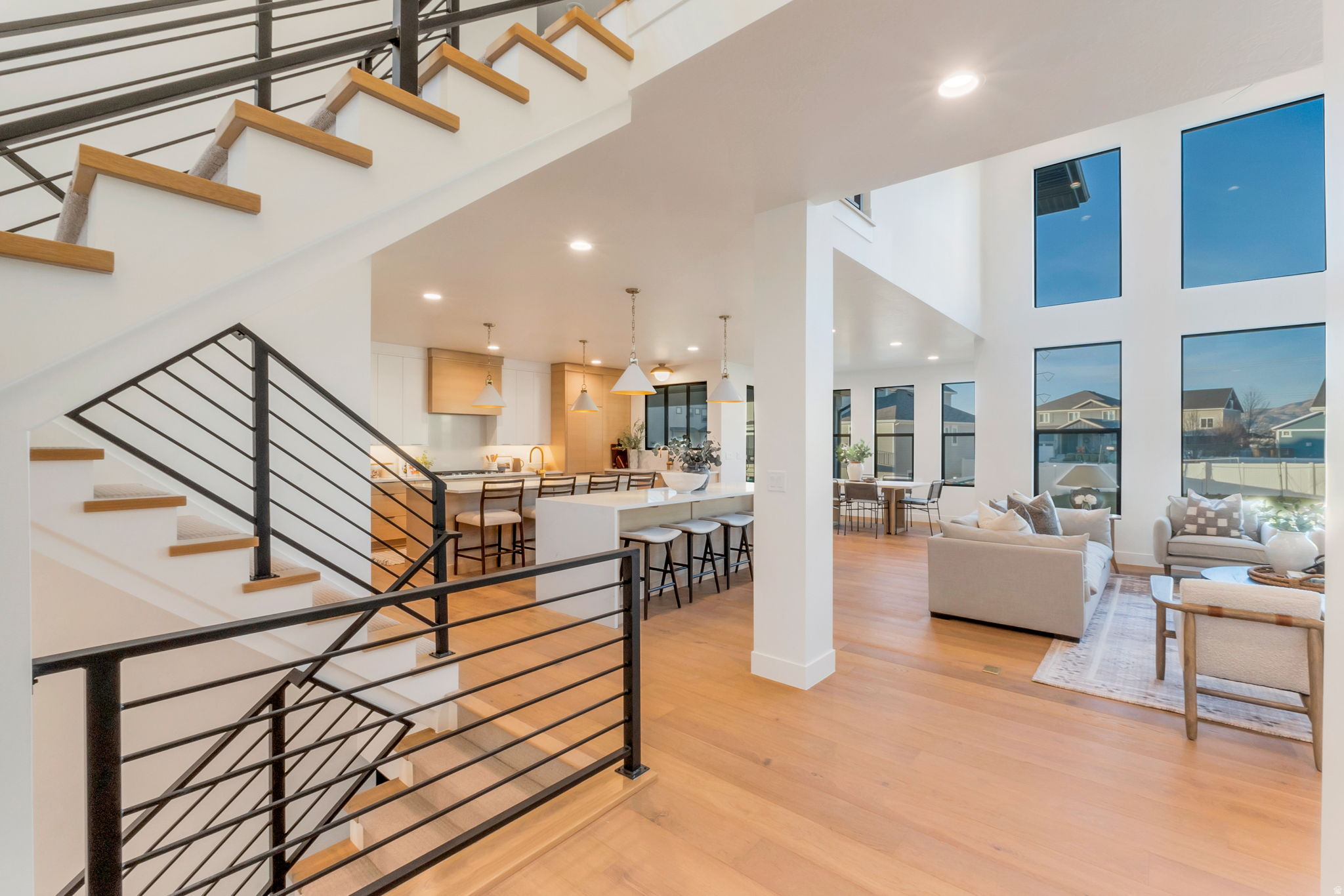 GRANDEUR ESTATES - Residential