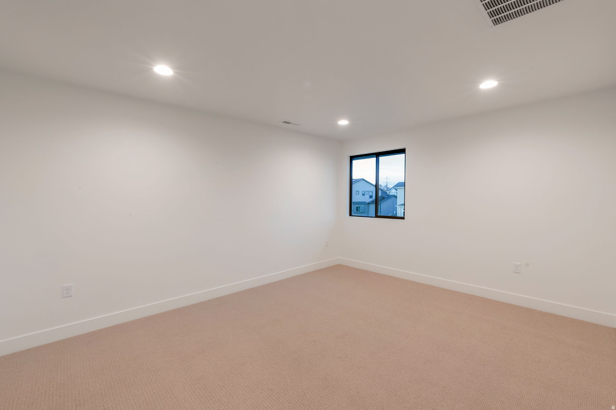 GRANDEUR ESTATES - Residential