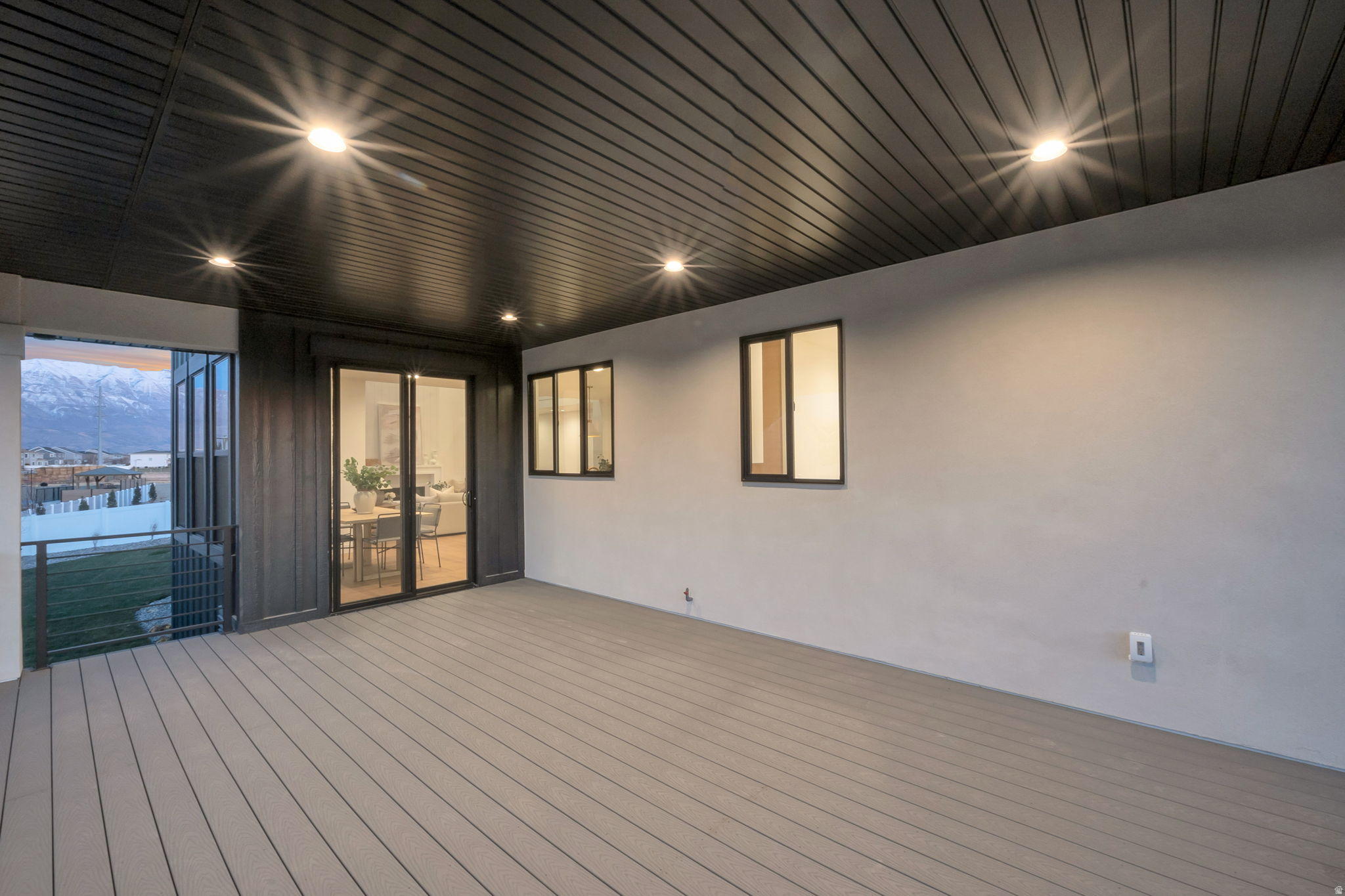 GRANDEUR ESTATES - Residential