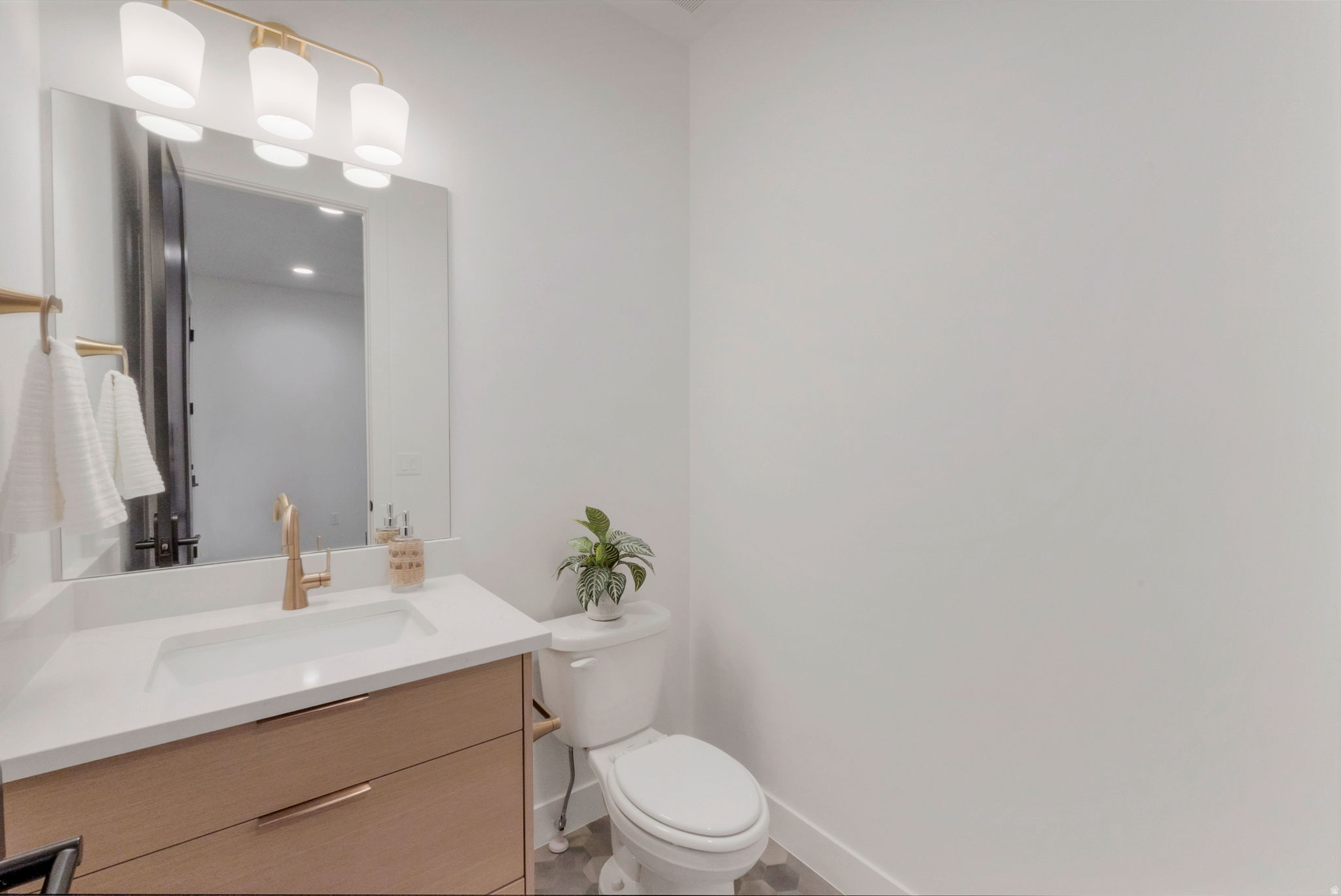 GRANDEUR ESTATES - Residential