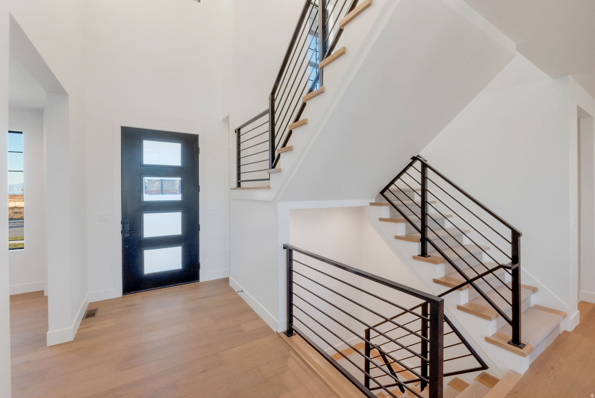 GRANDEUR ESTATES - Residential