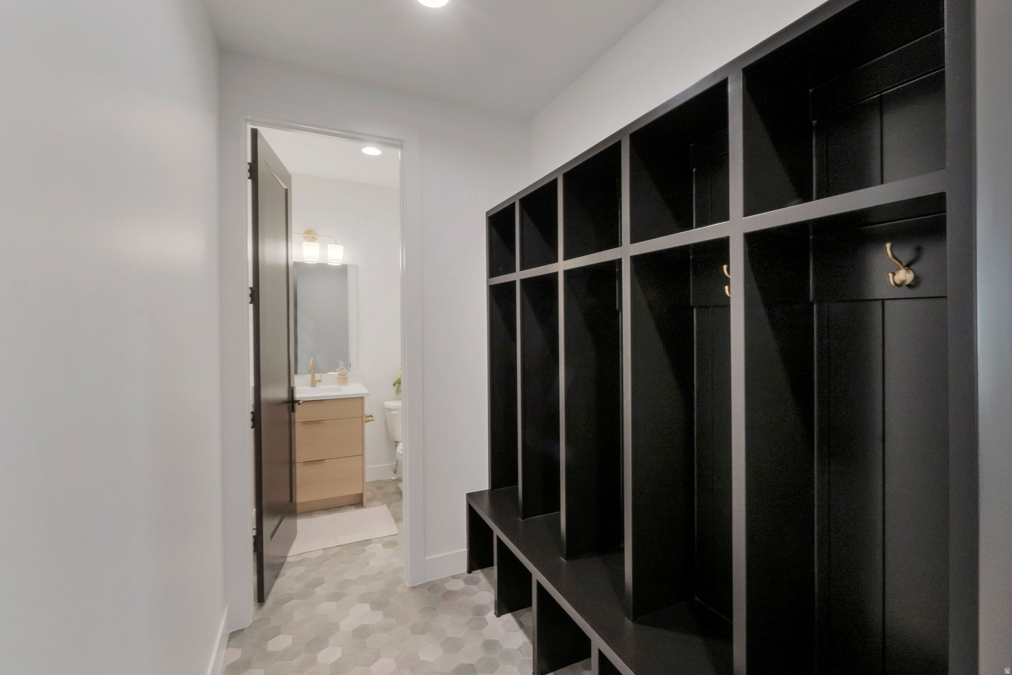 GRANDEUR ESTATES - Residential