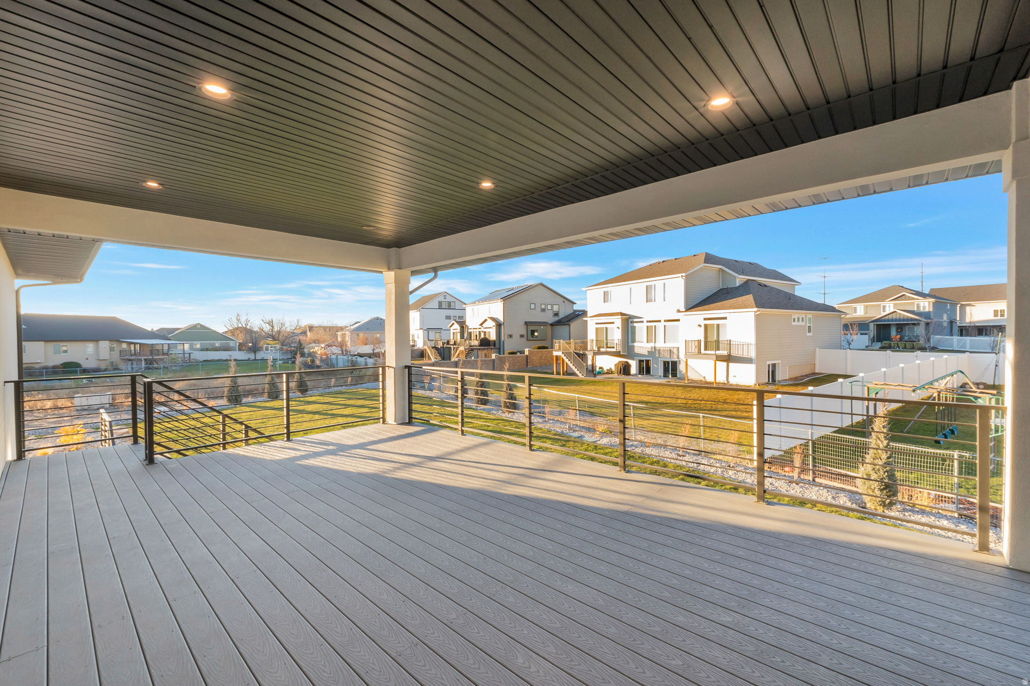 GRANDEUR ESTATES - Residential