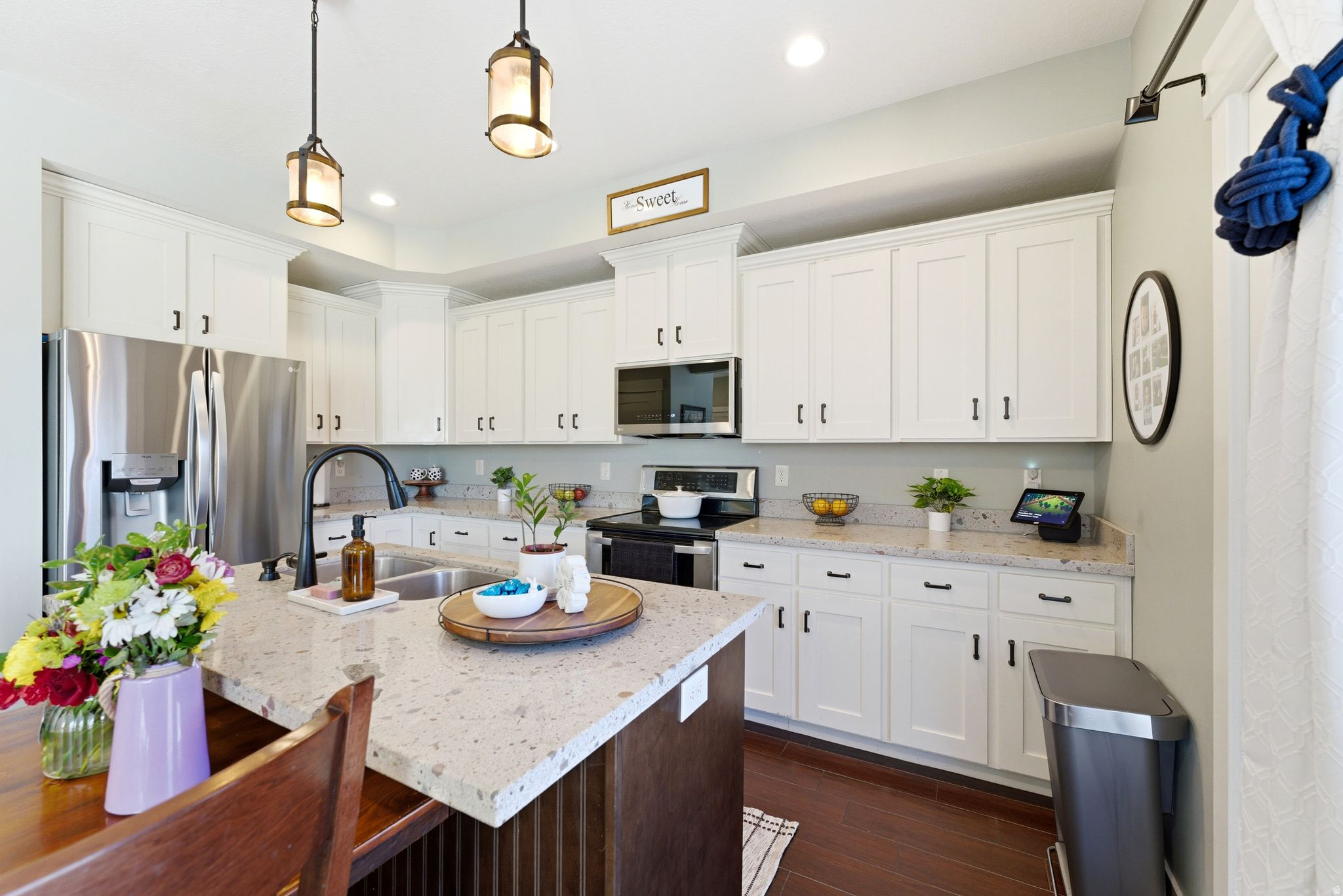 COTTAGES AT HIDDEN - Residential