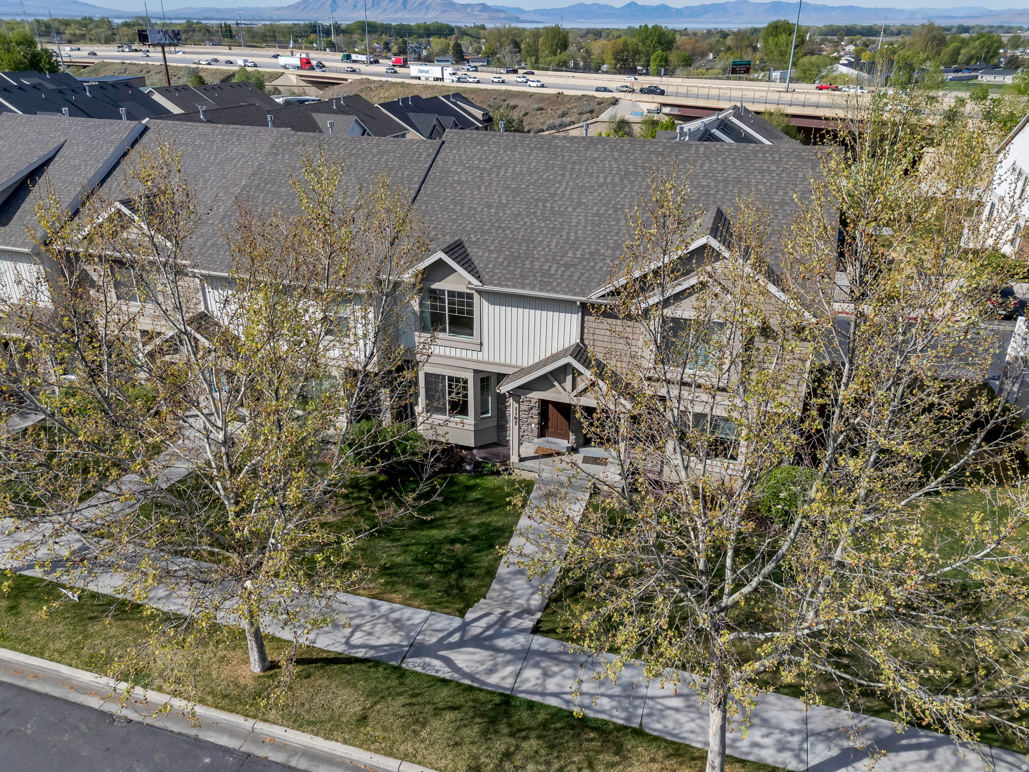 INDEPENDENCE AVENUE - Residential