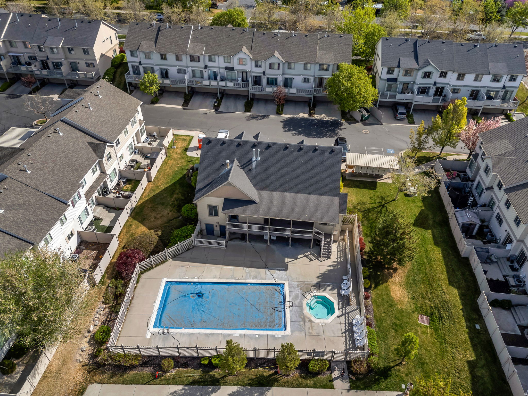 INDEPENDENCE AVENUE - Residential