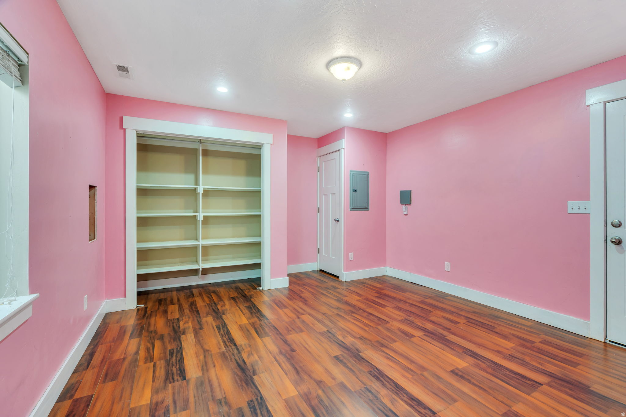 INDEPENDENCE AVENUE - Residential