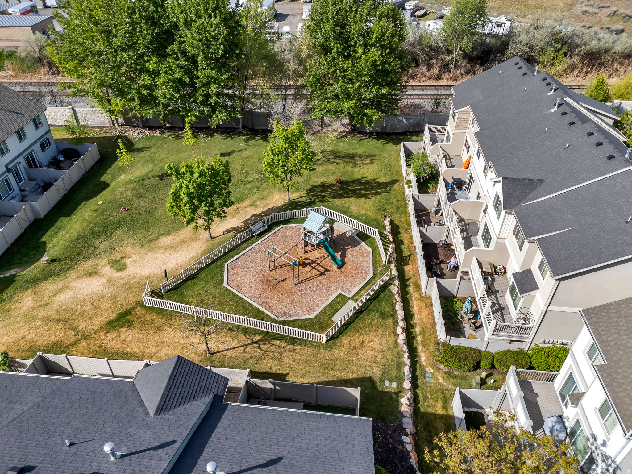 INDEPENDENCE AVENUE - Residential