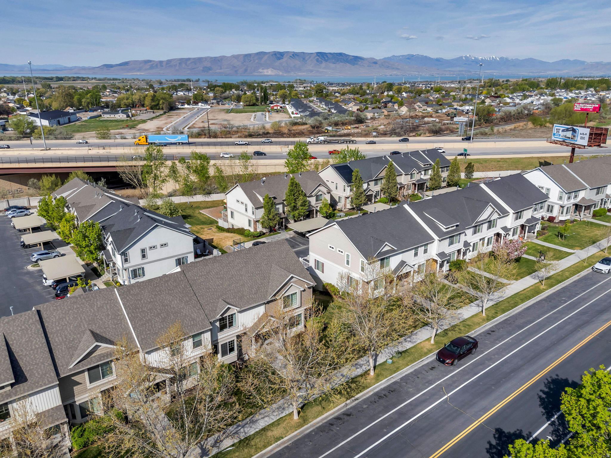 INDEPENDENCE AVENUE - Residential