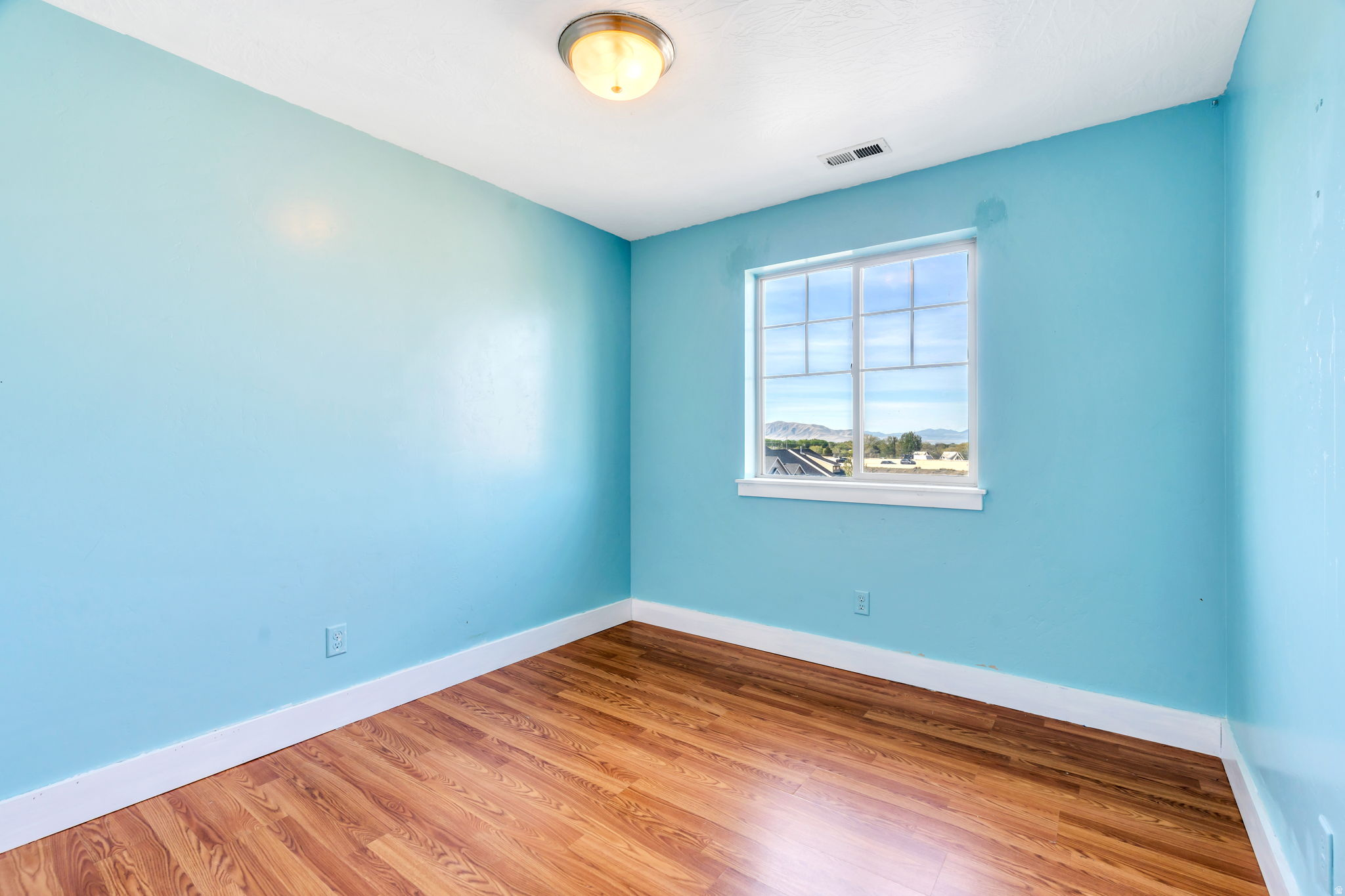 INDEPENDENCE AVENUE - Residential