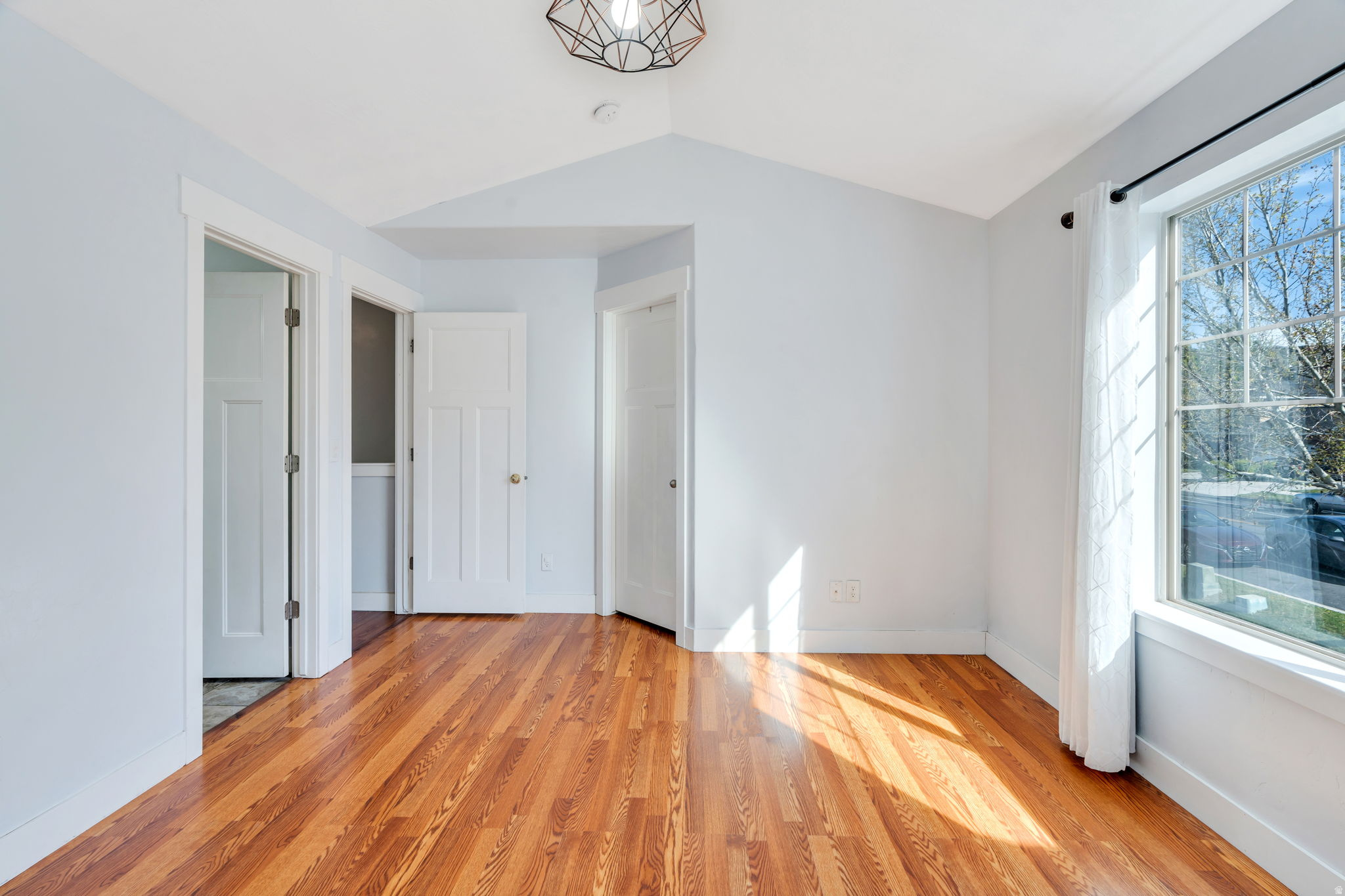 INDEPENDENCE AVENUE - Residential