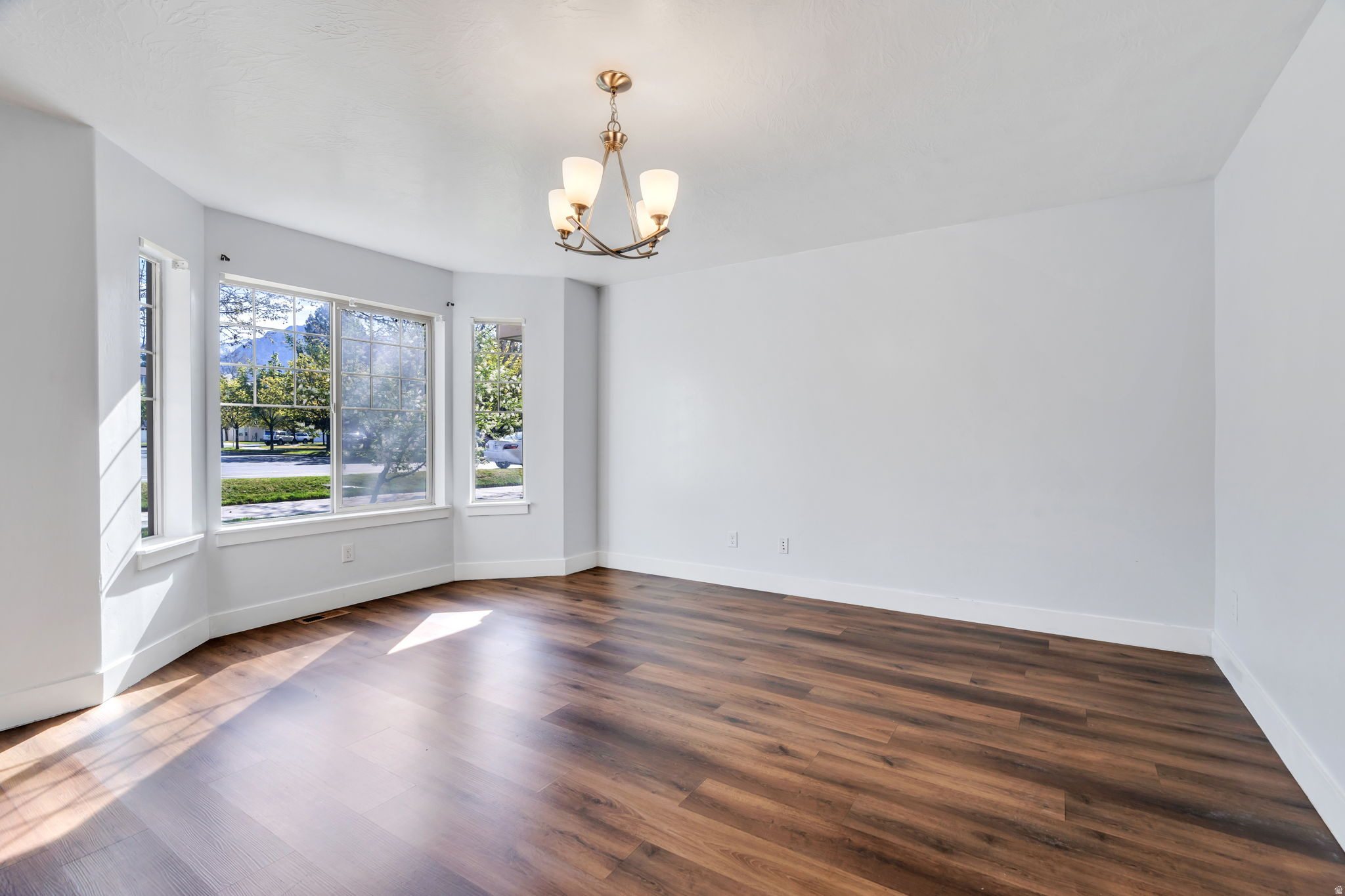 INDEPENDENCE AVENUE - Residential