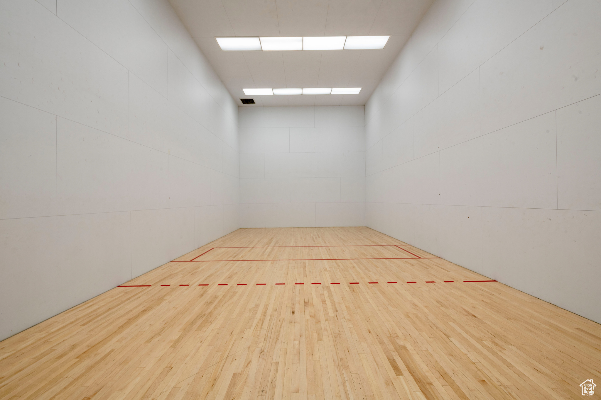 AMERICAN TOWERS - Residential