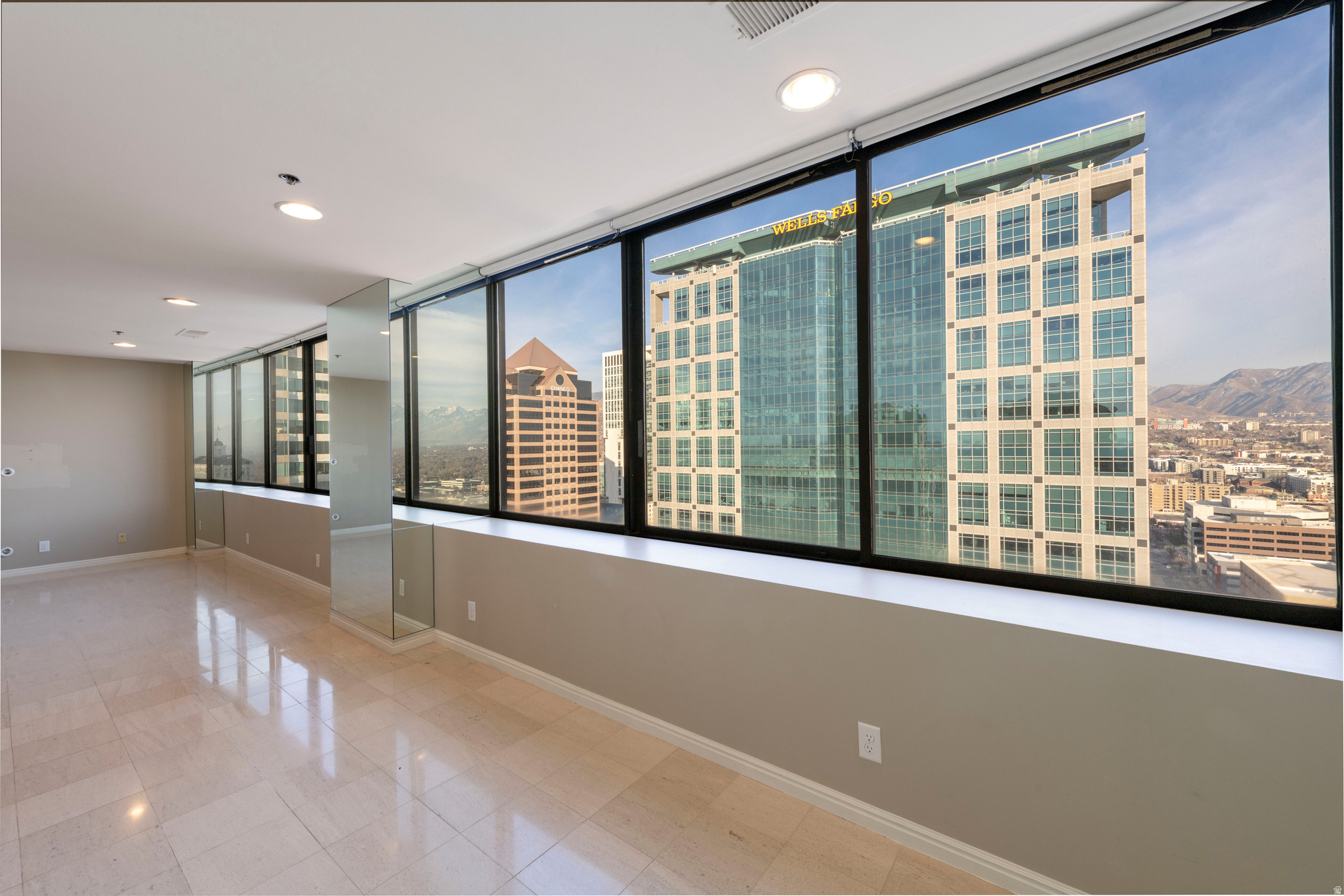 AMERICAN TOWERS - Residential