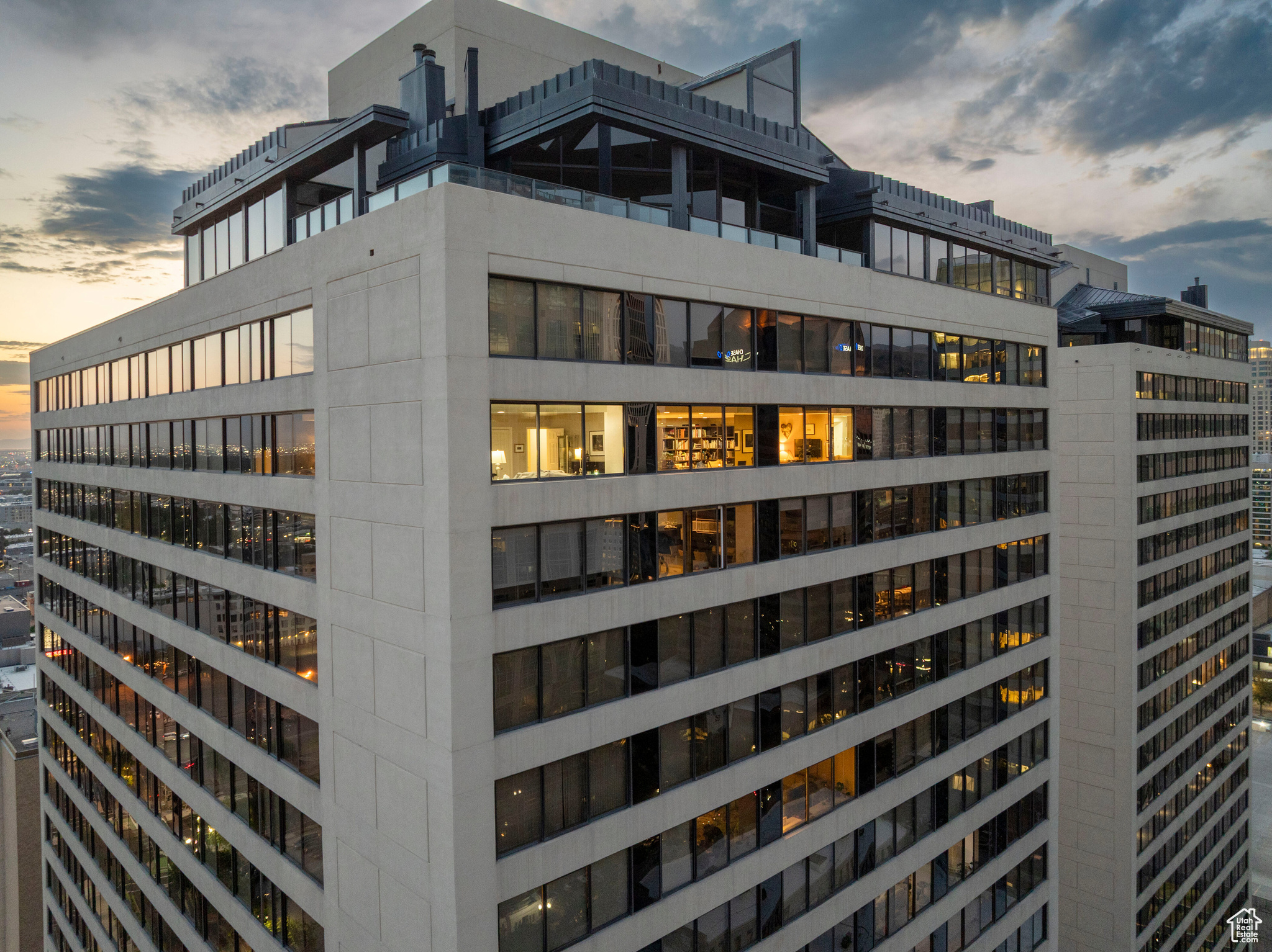 AMERICAN TOWERS - Residential