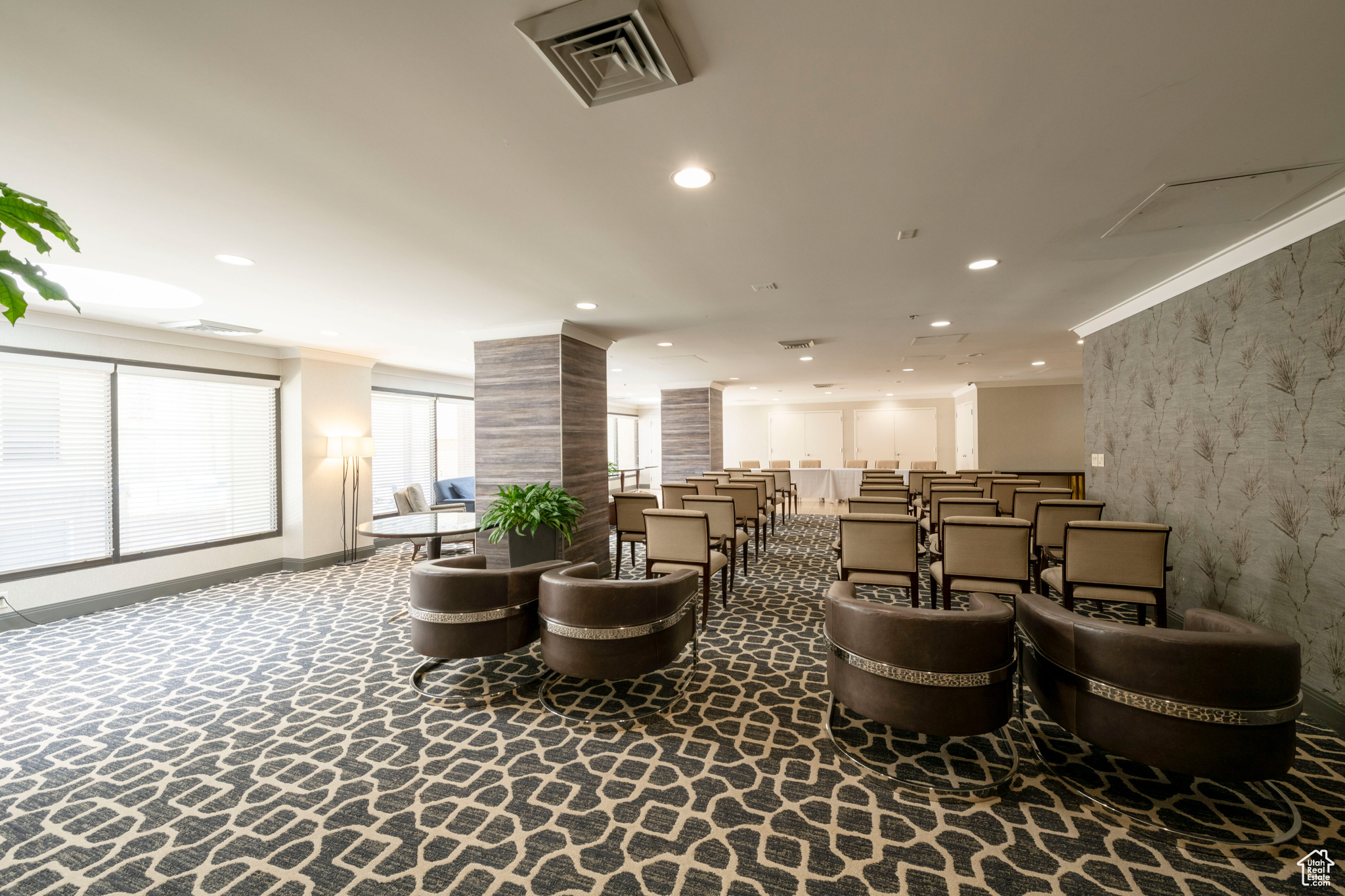 AMERICAN TOWERS - Residential