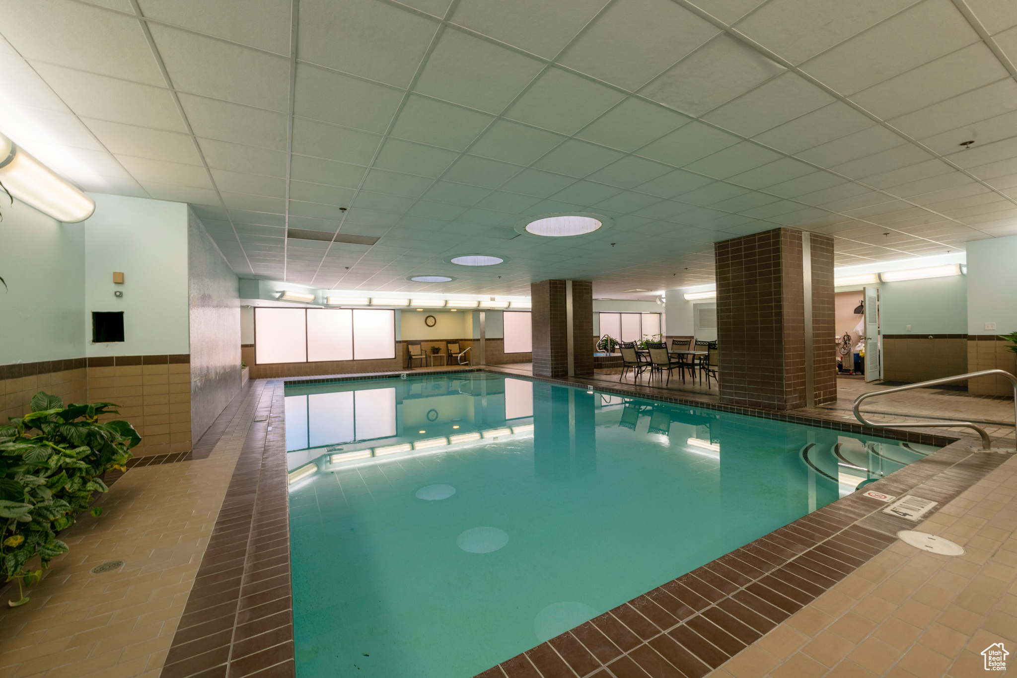 AMERICAN TOWERS - Residential