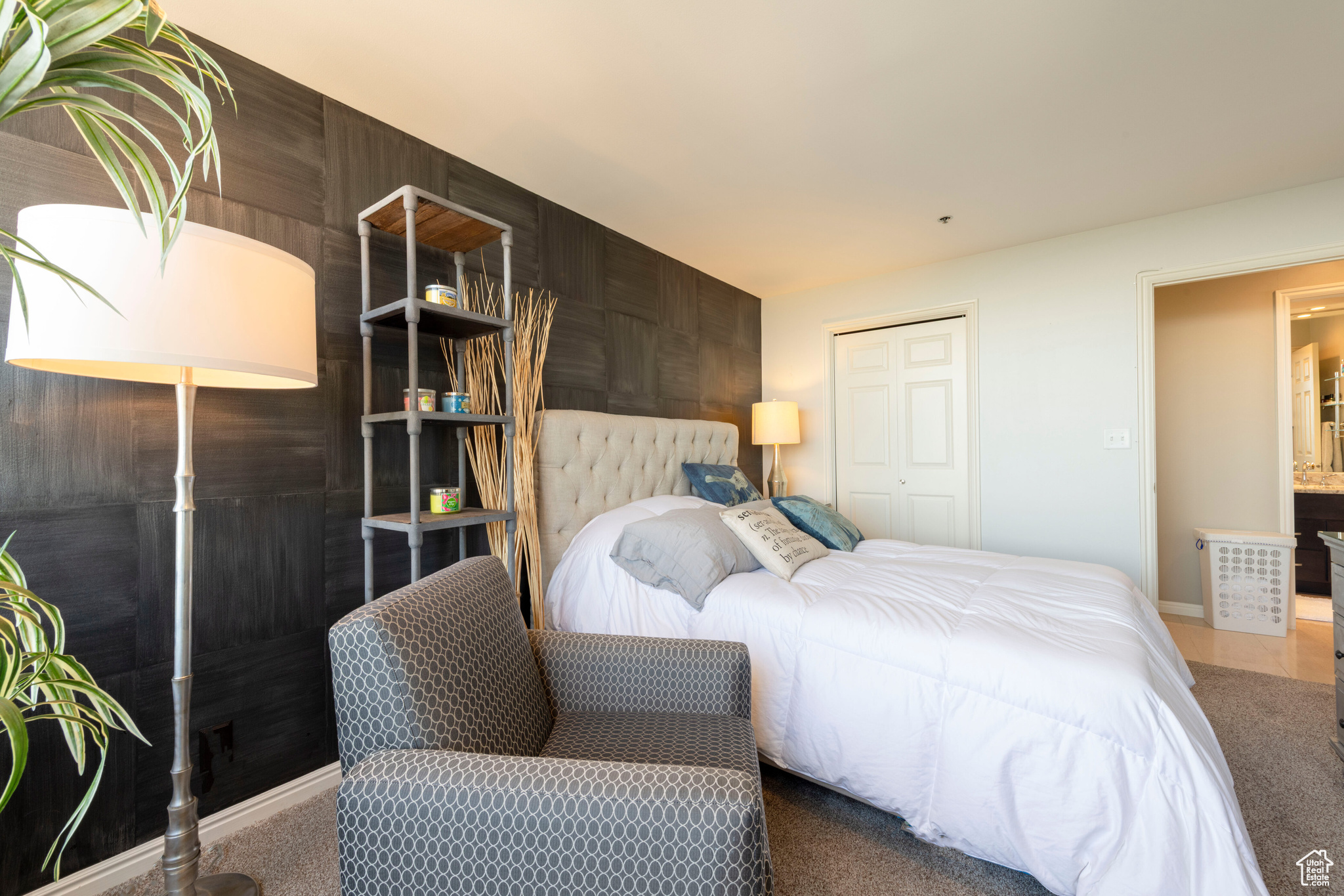 AMERICAN TOWERS - Residential