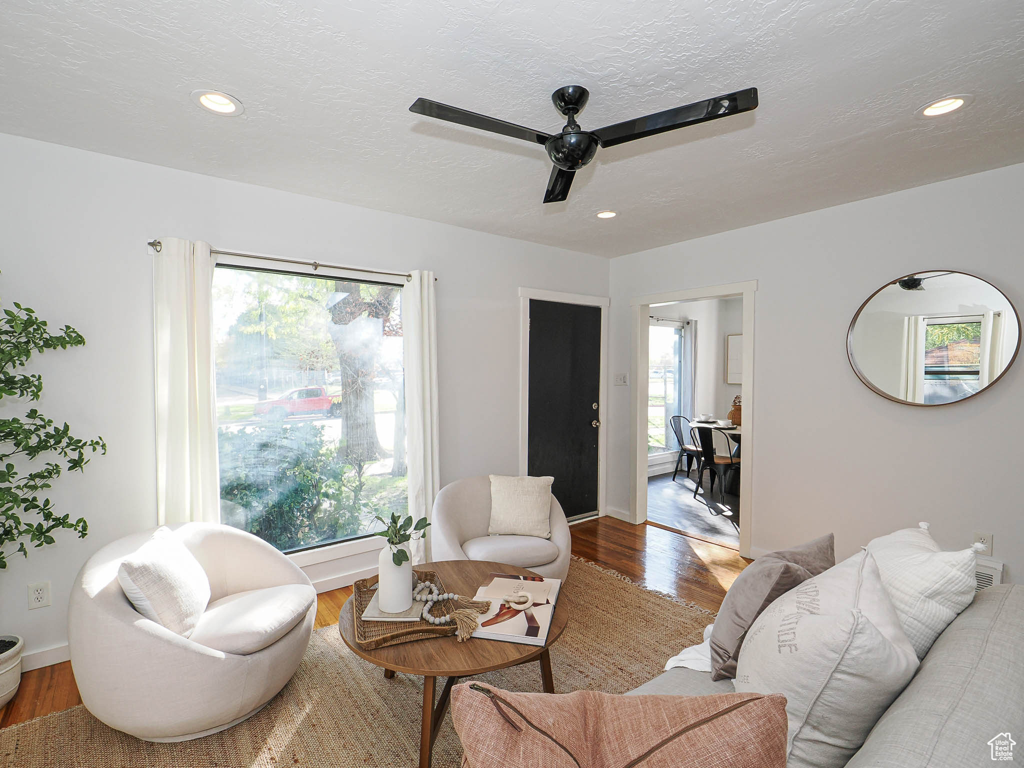 CAPITOL - Residential