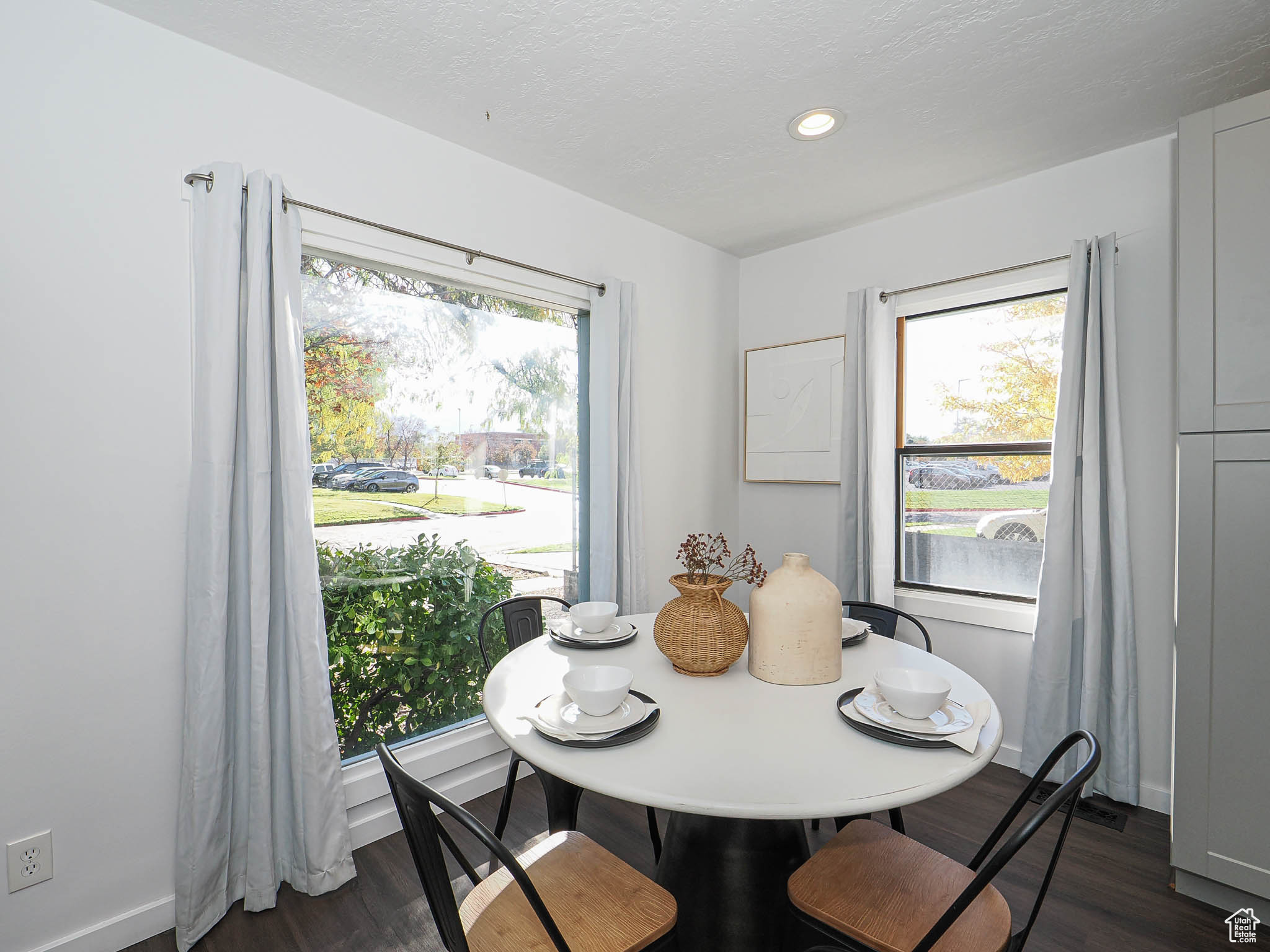 CAPITOL - Residential