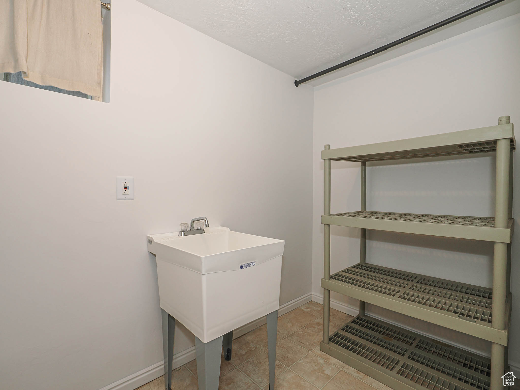 CAPITOL - Residential