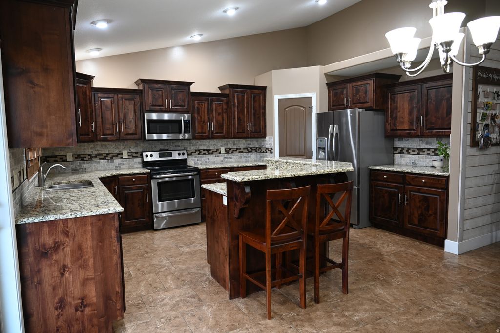 Photo of 2581 W 2825 N, Farr West, UT 84404 (MLS # 2132778)