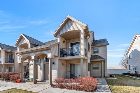 Photo of 488 S 2550 W #7, Springville, UT 84663 (MLS # 2130417)