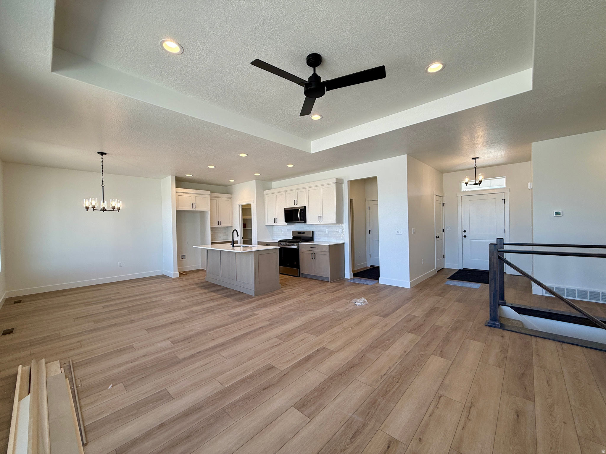 CREEKSIDE AT JDC RANCH - Residential