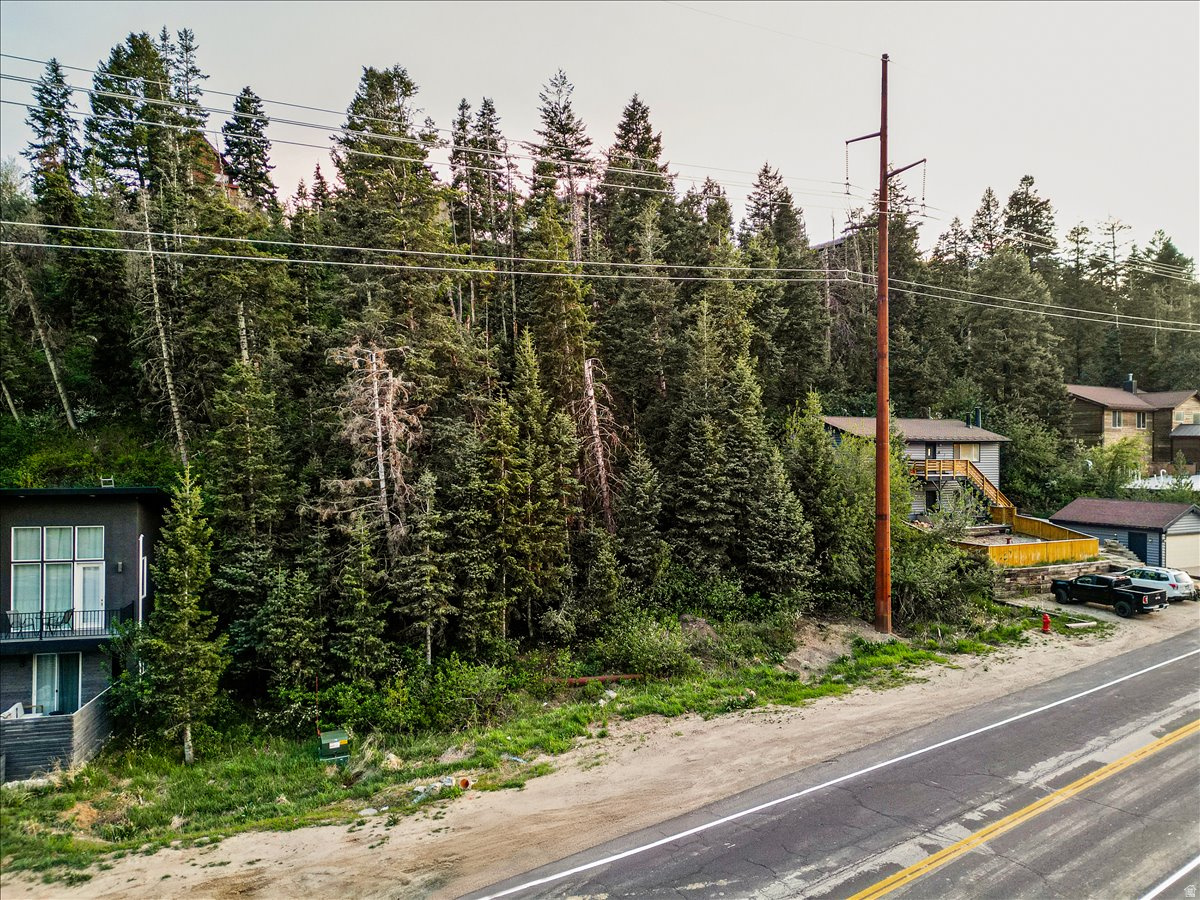 SUMMIT PARK - Land