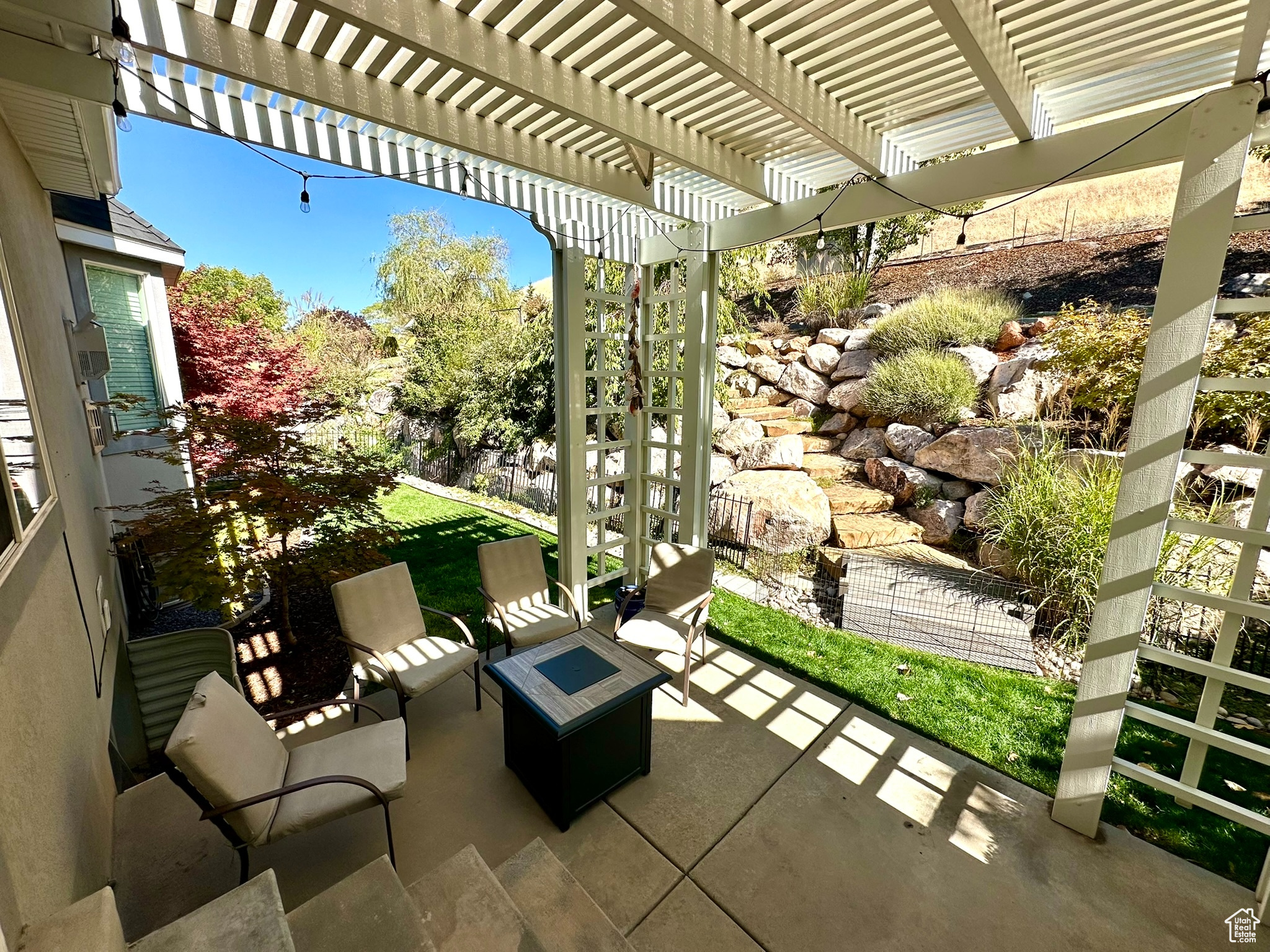 EAGLEPOINTE ESTATES - Residential