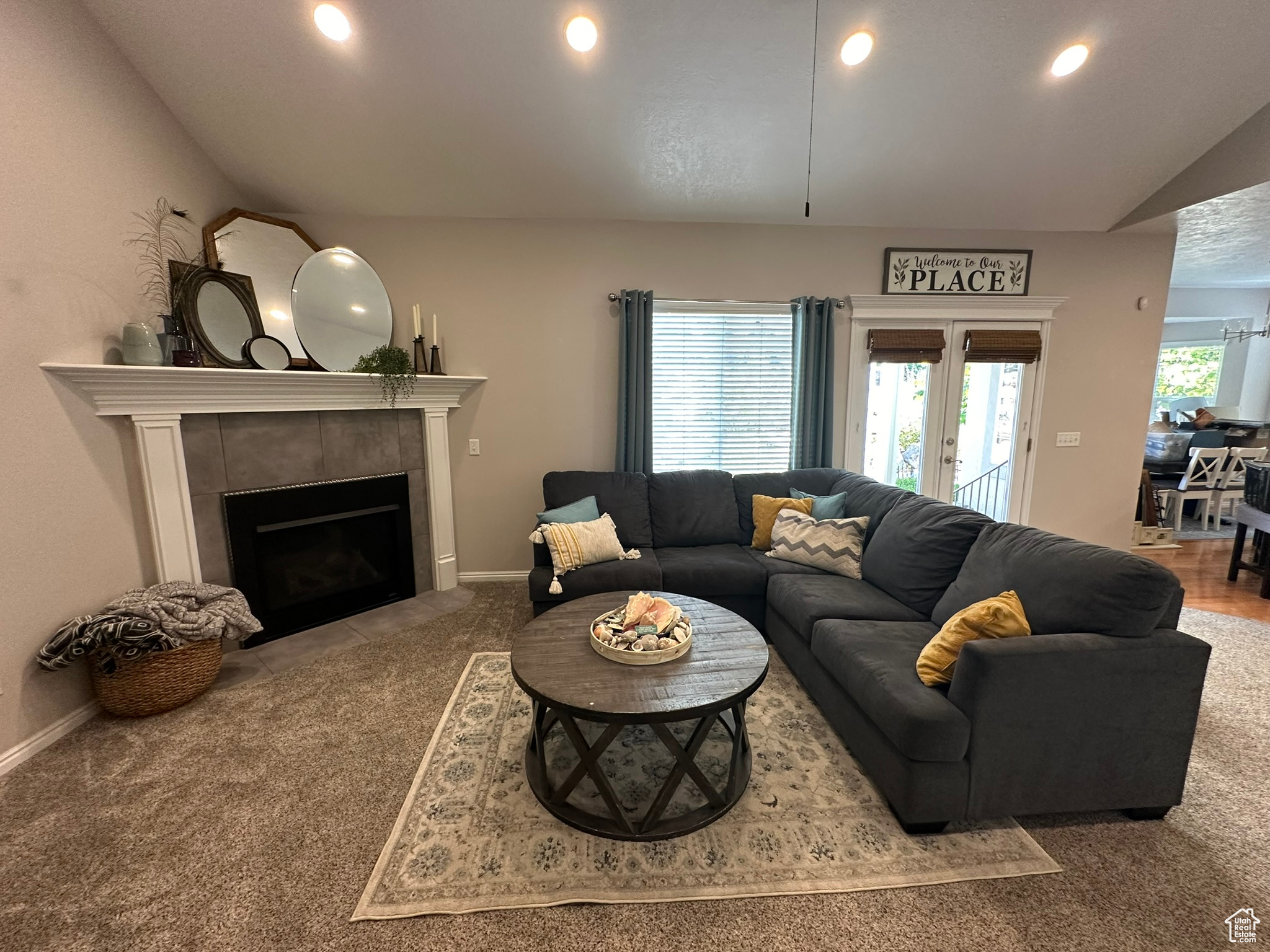 EAGLEPOINTE ESTATES - Residential