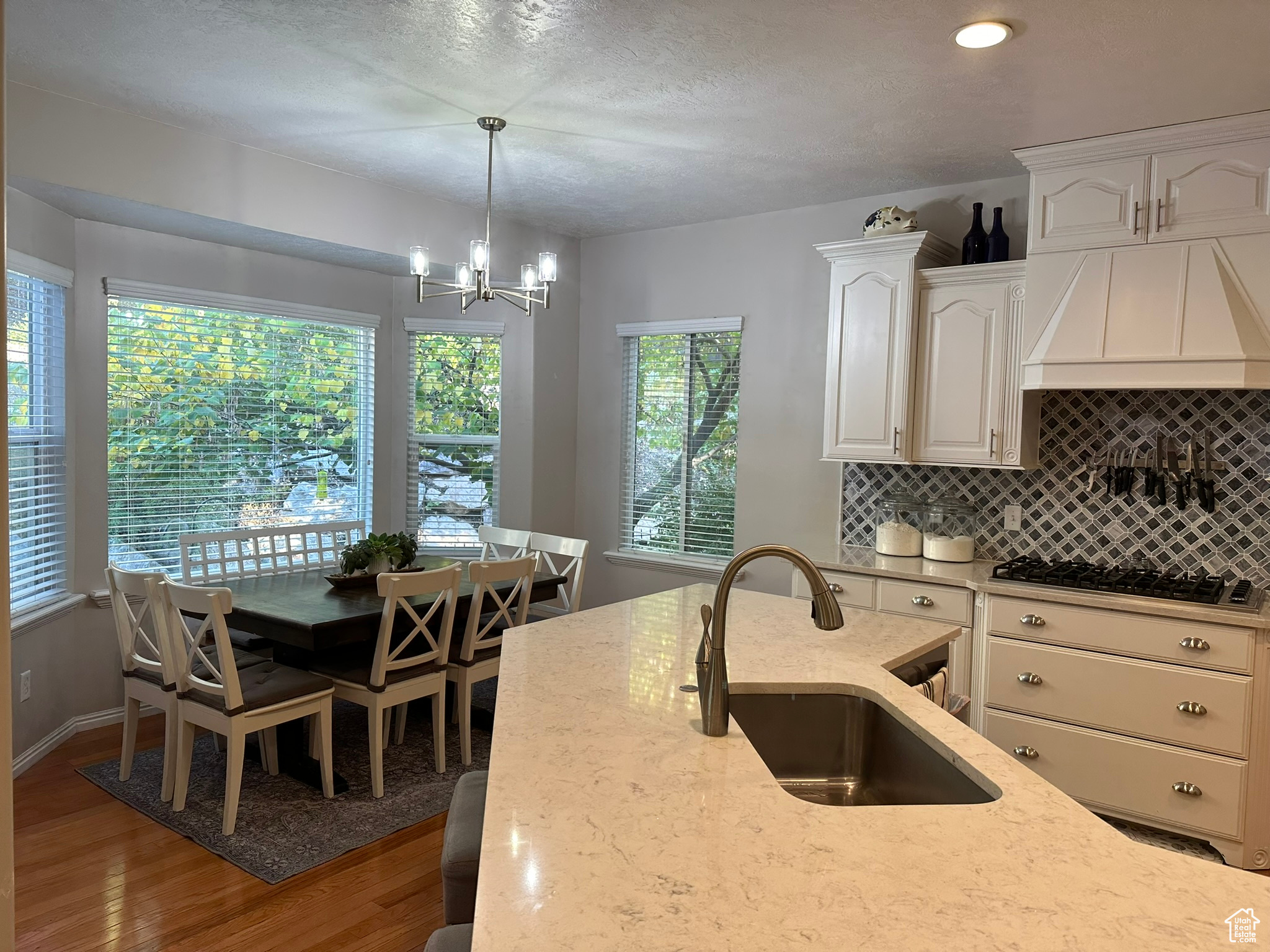 EAGLEPOINTE ESTATES - Residential