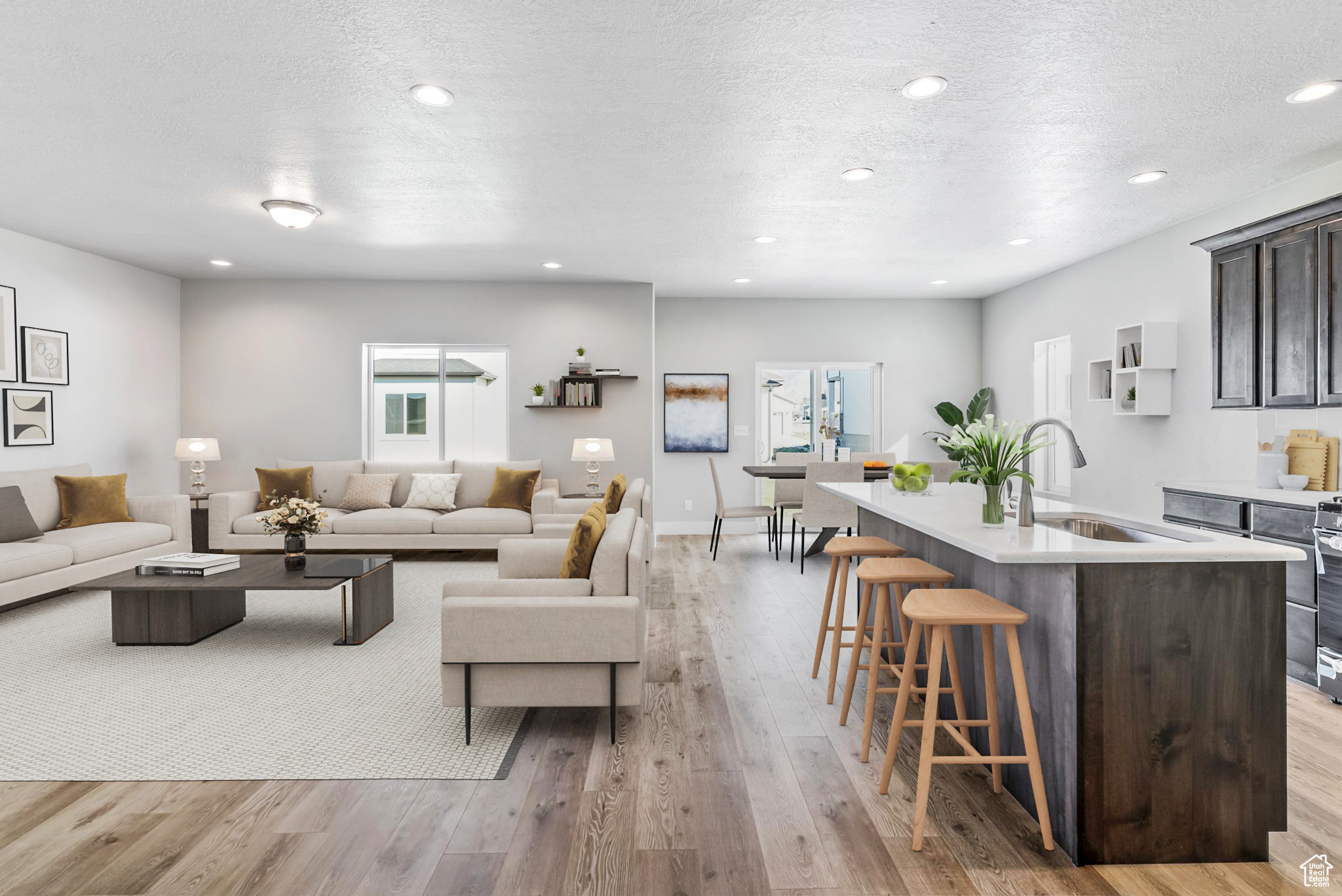 THE HILLS - Residential