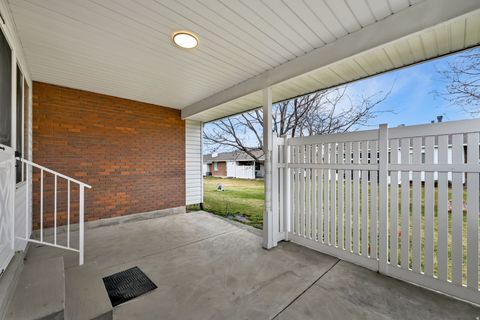 Tiny photo for 994 E 5750 S, South Ogden, UT 84405 (MLS # 2129328)