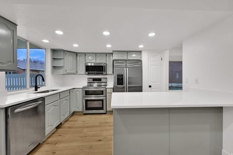 Tiny photo for 994 E 5750 S, South Ogden, UT 84405 (MLS # 2129328)