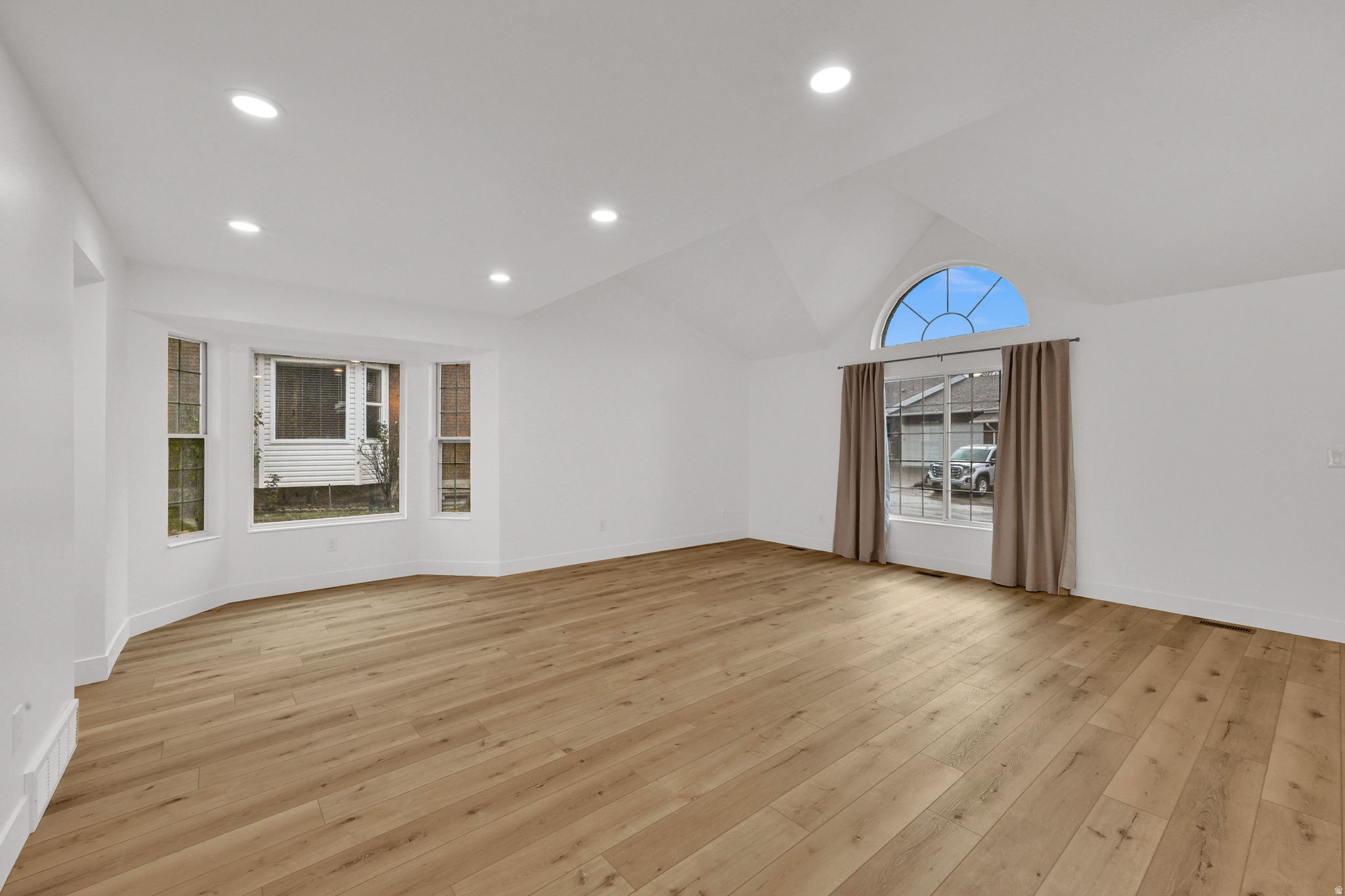 SPRINGTREE - Residential