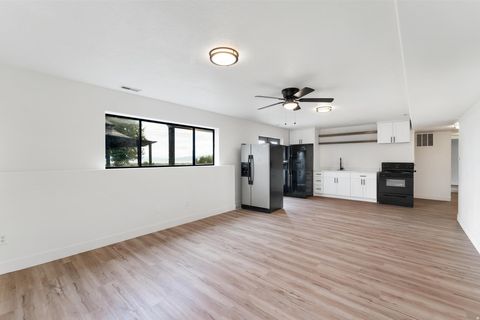 Tiny photo for 4077 DEVONSHIRE CIR, Provo, UT 84604 (MLS # 2155125)