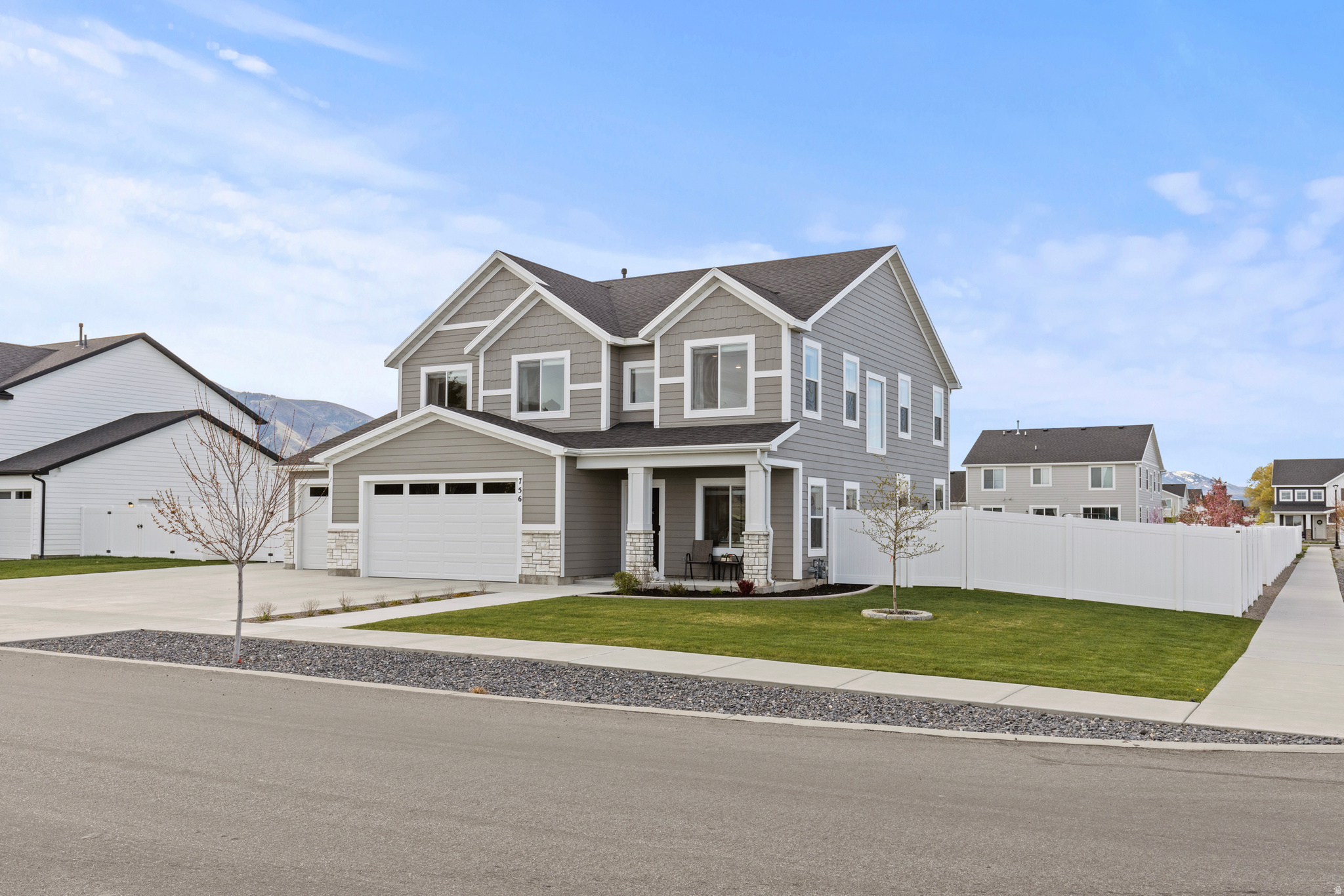 CANYON ESTATES - Residential