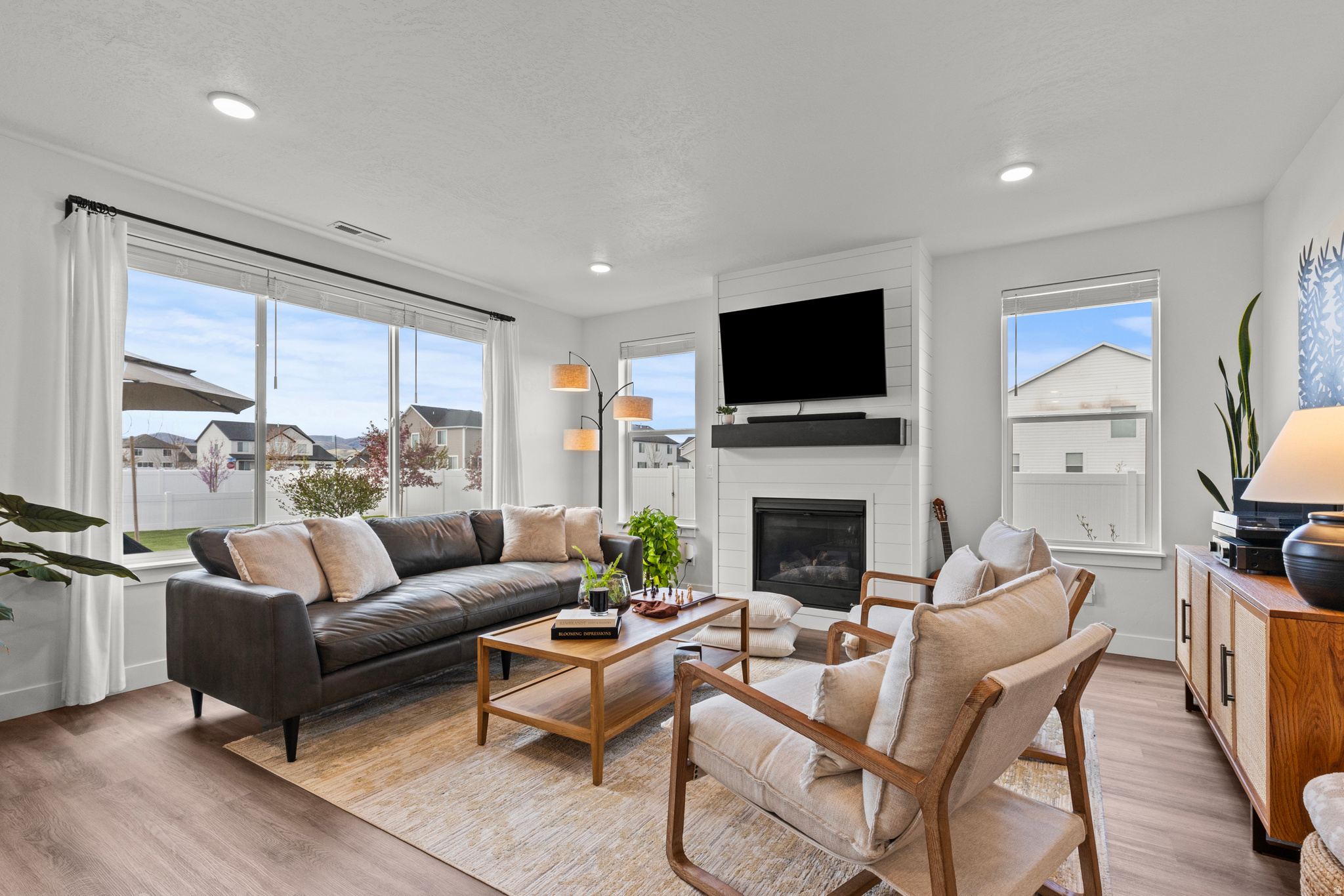 CANYON ESTATES - Residential