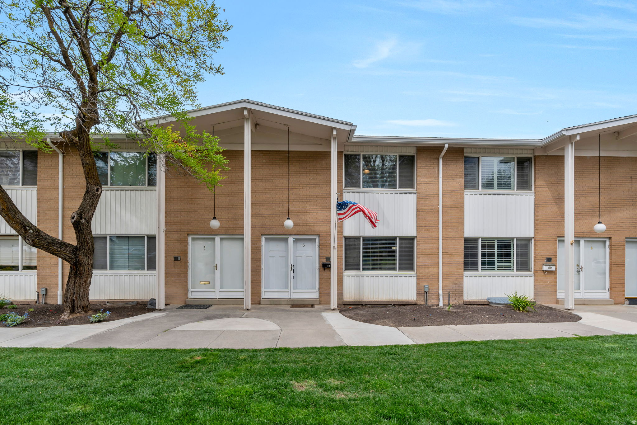 THREE FOUNTAINS - Residential