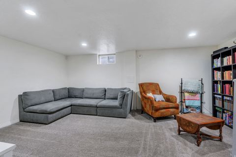Tiny photo for 825 E THREE FOUNTAINS CIR #6, Murray, UT 84107 (MLS # 2150592)