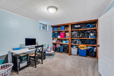 Tiny photo for 825 E THREE FOUNTAINS CIR #6, Murray, UT 84107 (MLS # 2150592)