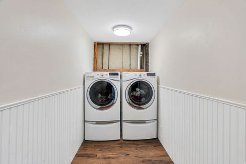 Tiny photo for 825 E THREE FOUNTAINS CIR #6, Murray, UT 84107 (MLS # 2150592)