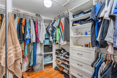 Tiny photo for 825 E THREE FOUNTAINS CIR #6, Murray, UT 84107 (MLS # 2150592)