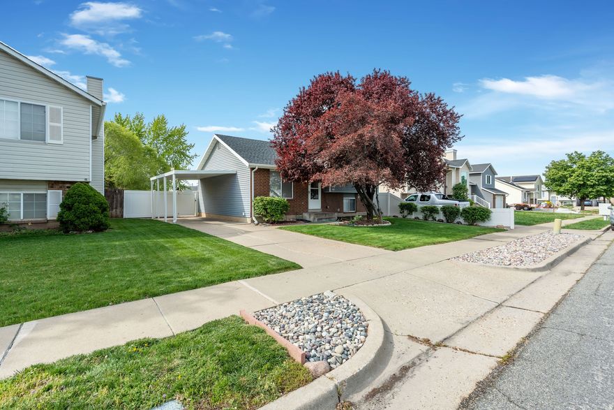 Move-in ready and perfectly located, this well-maintained home offers a bright, functional layout with comfortable living spaces and room to make it your own. All appliances are included, making this an easy, turnkey opportunity. Even better-the seller is willing to include FREE furniture, giving buyers even more options if desired. The kitchen flows seamlessly into the main living area-ideal for everyday living or easy entertaining.  Enjoy a fully fenced yard and a convenient location near shopping, dining, parks, and freeway access. Easy living, flexible options-don't miss this one!