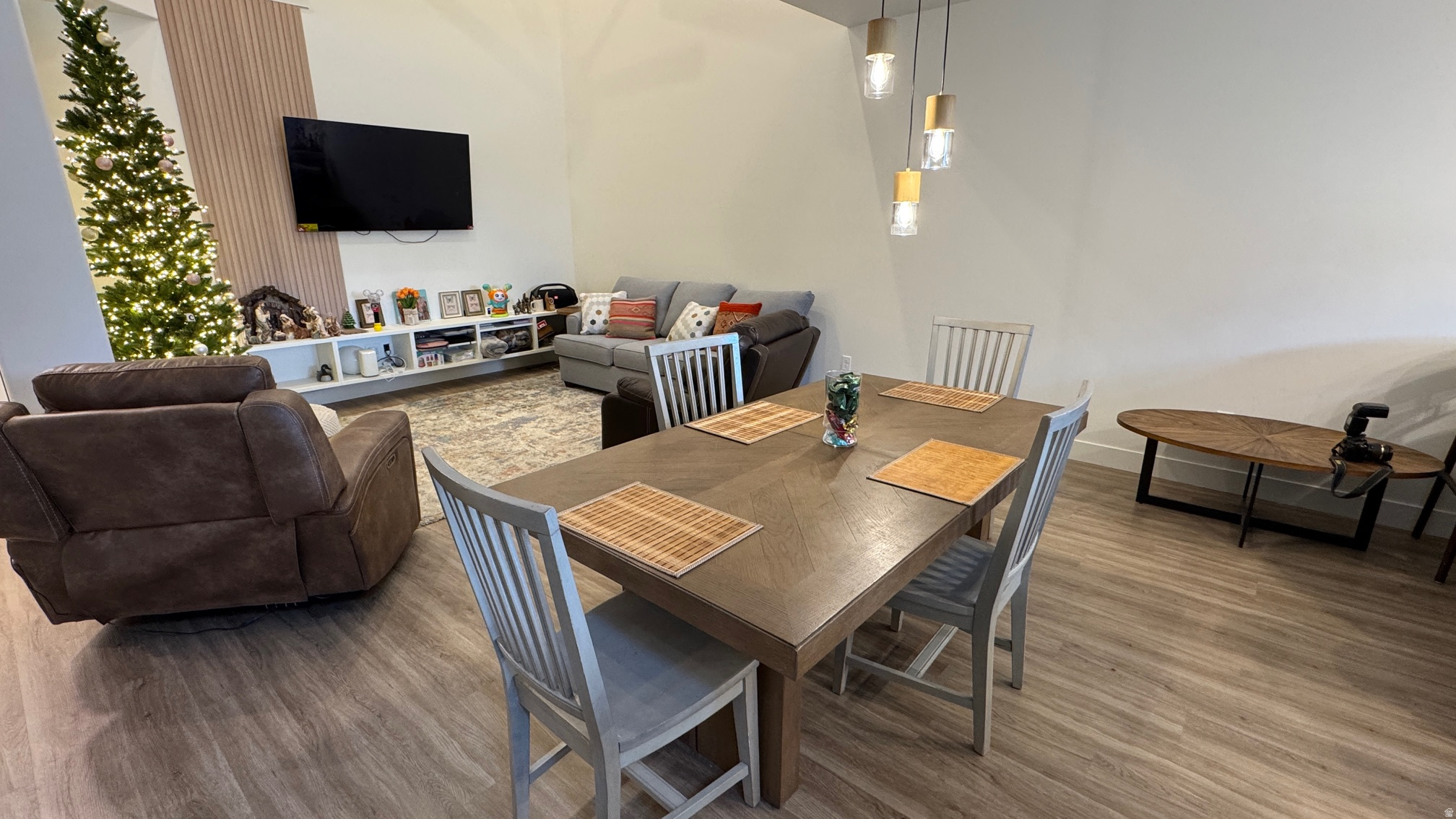 RIVER POINT - Residential