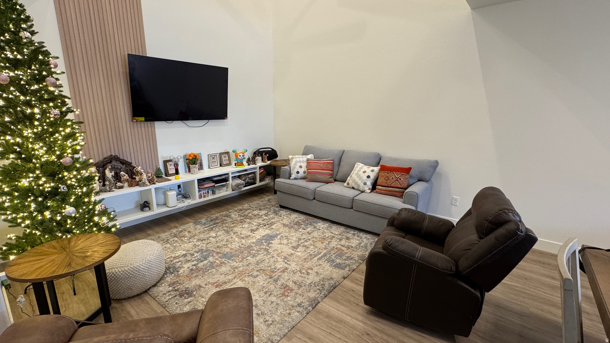 RIVER POINT - Residential